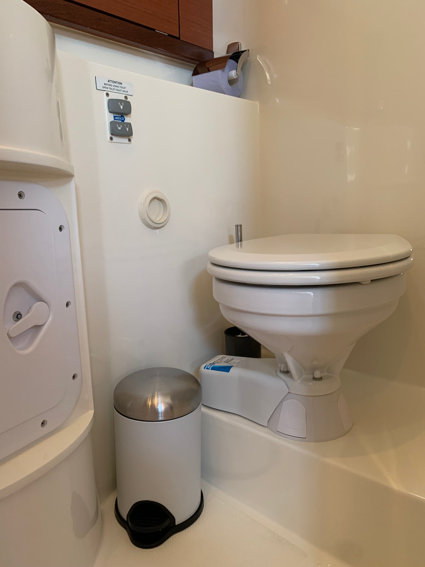 Schiff Yacht Motoryacht Motorboot Delphia Yachts Escape 1350