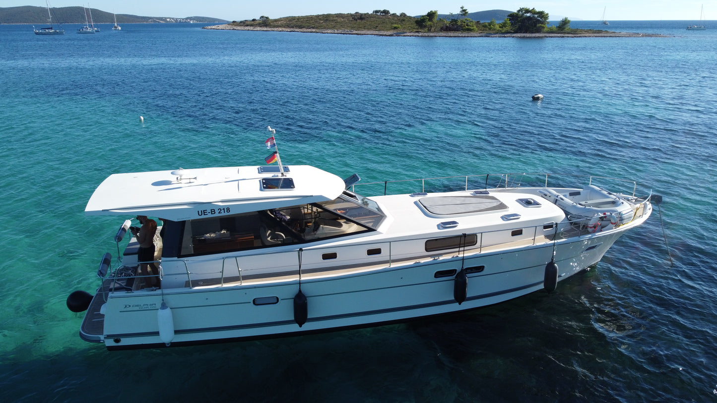 Schiff Yacht Motoryacht Motorboot Delphia Yachts Escape 1350