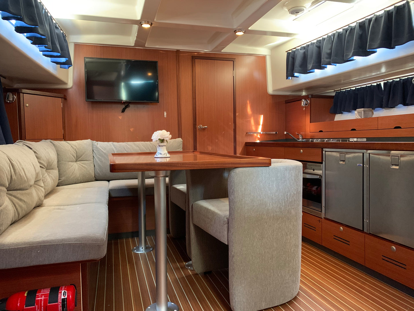 Schiff Yacht Motoryacht Motorboot Delphia Yachts Escape 1350