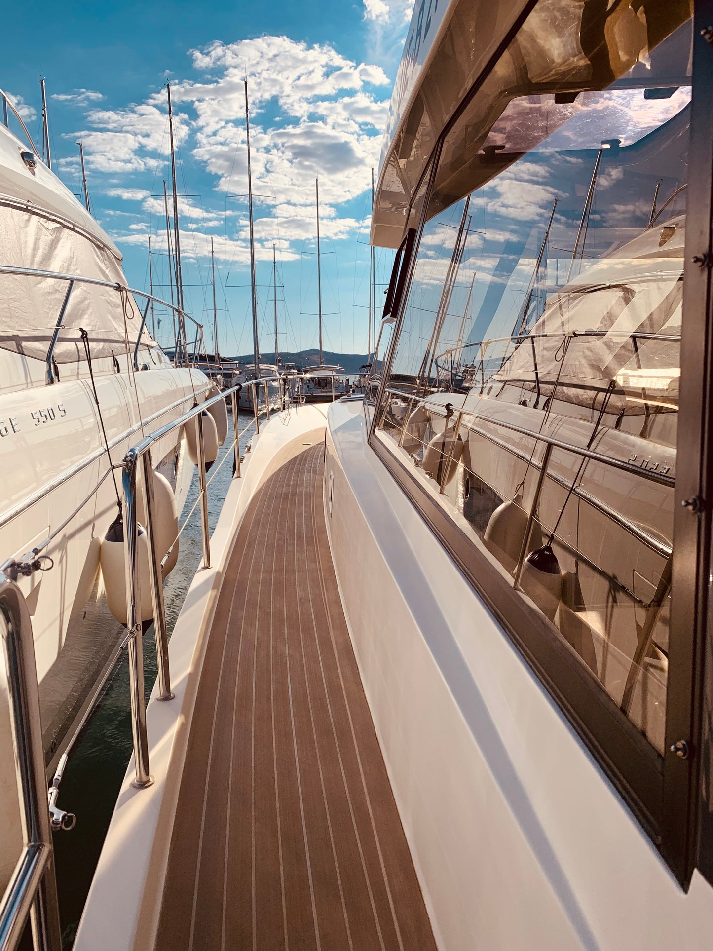 Schiff Yacht Motoryacht Motorboot Delphia Yachts Escape 1350