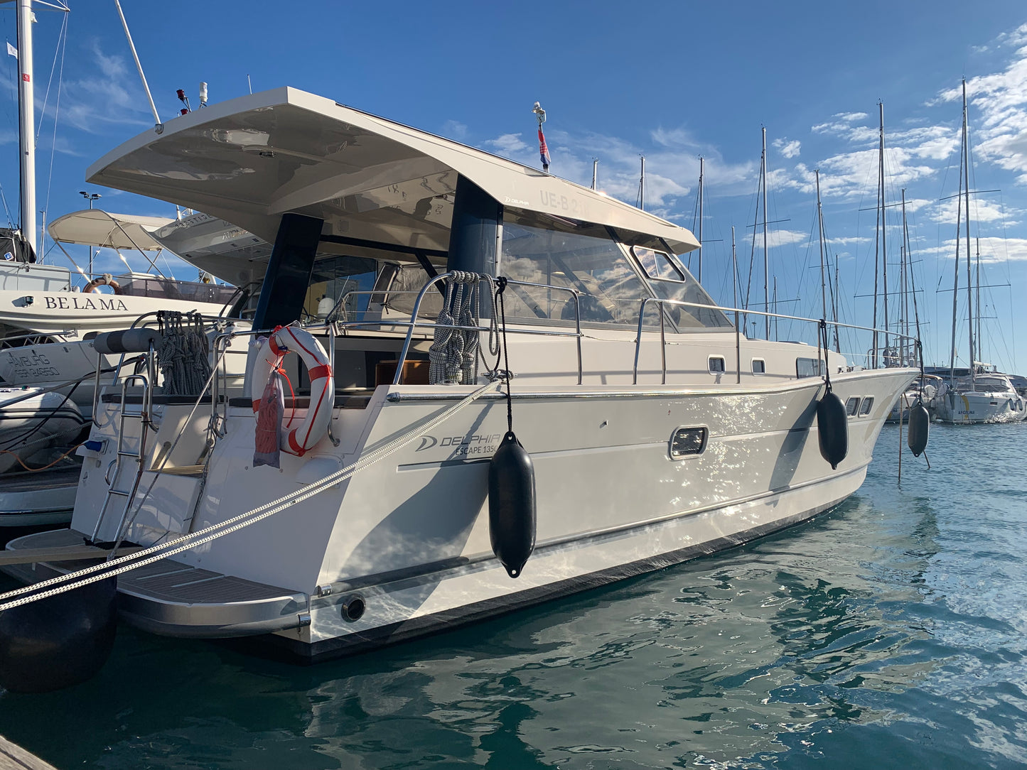 Schiff Yacht Motoryacht Motorboot Delphia Yachts Escape 1350