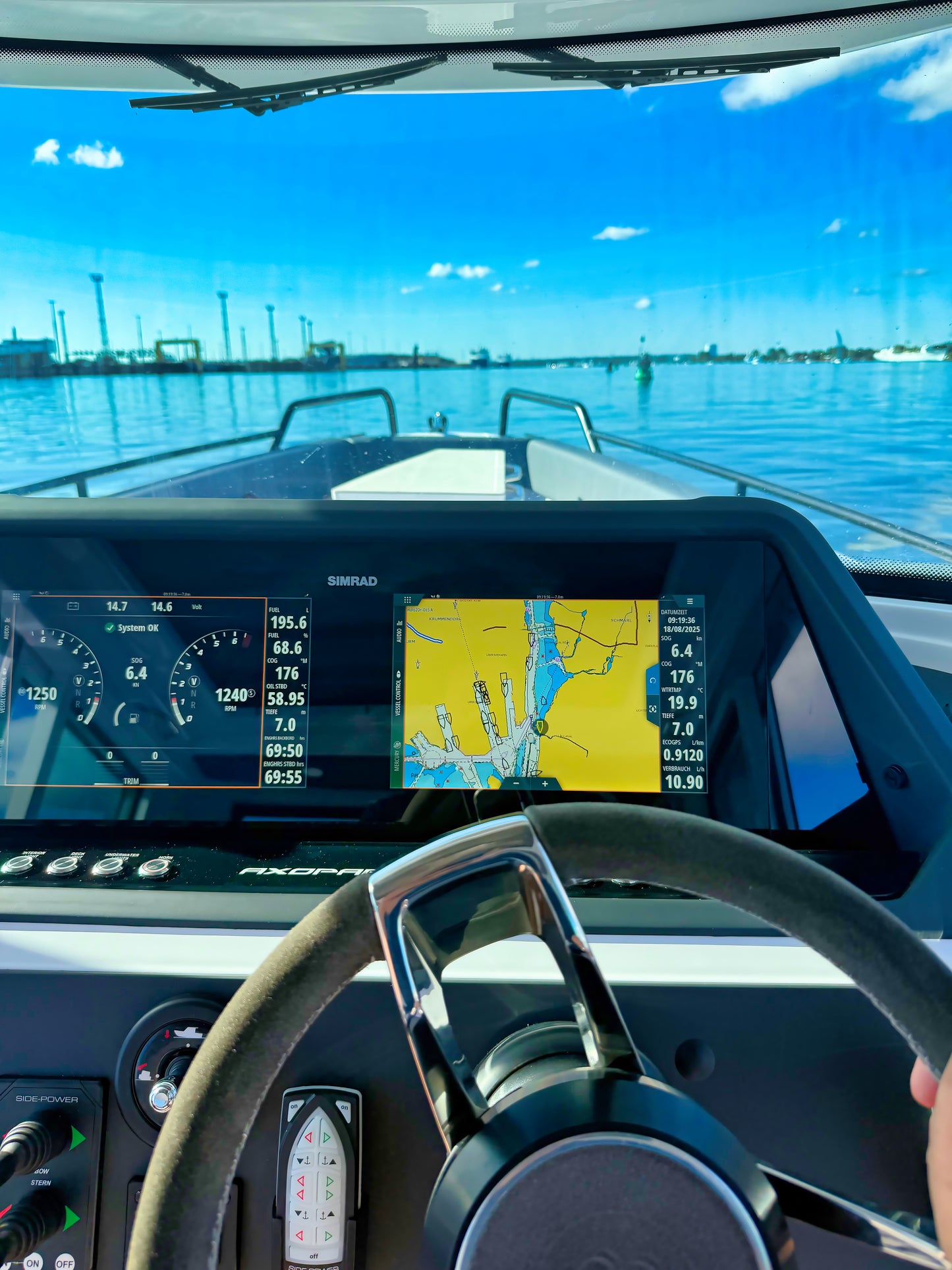 Axopar 28 Cabin CC Motoryacht Yacht Boot Schiff