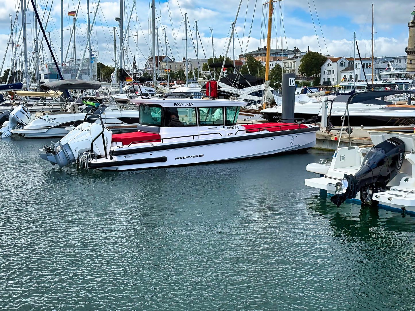 Axopar 28 Cabin CC Motoryacht Yacht Boot Schiff