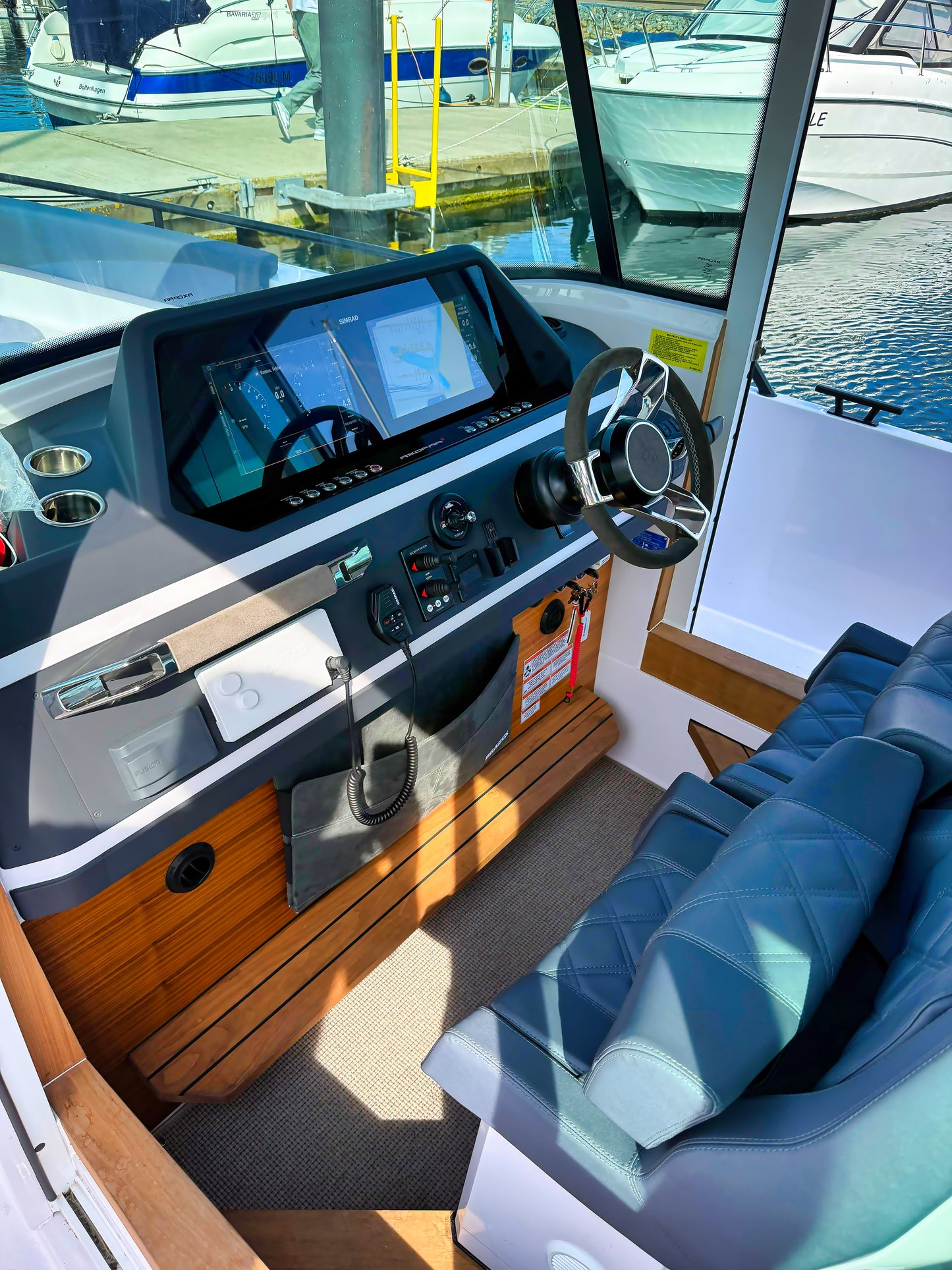 Axopar 28 Cabin CC Motoryacht Yacht Boot Schiff