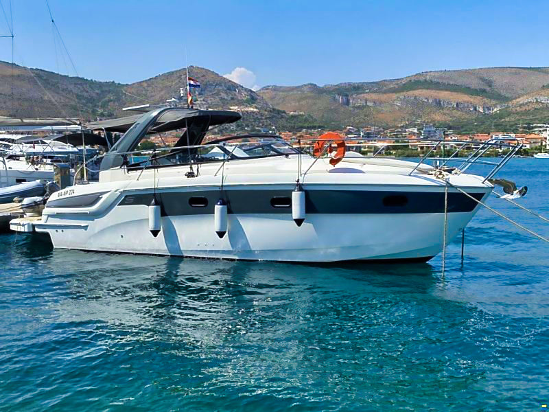 Bavaria 32 Sport Open Yacht Motoryacht Boot Bateau de sport – Meyer Boot & Yachtmakler