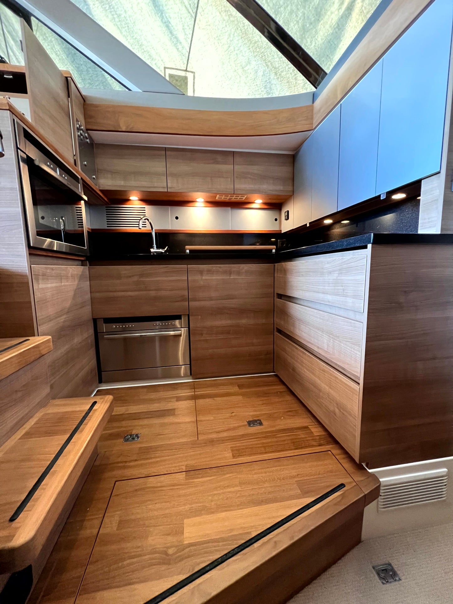 Sealine F 42 Fly Flybridge IPS Motoryacht Yacht Boot Schiff