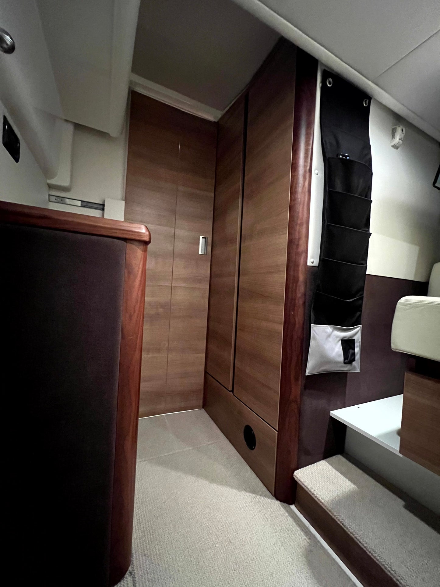 Sealine F 42 Fly Flybridge IPS Motoryacht Yacht Boot Schiff