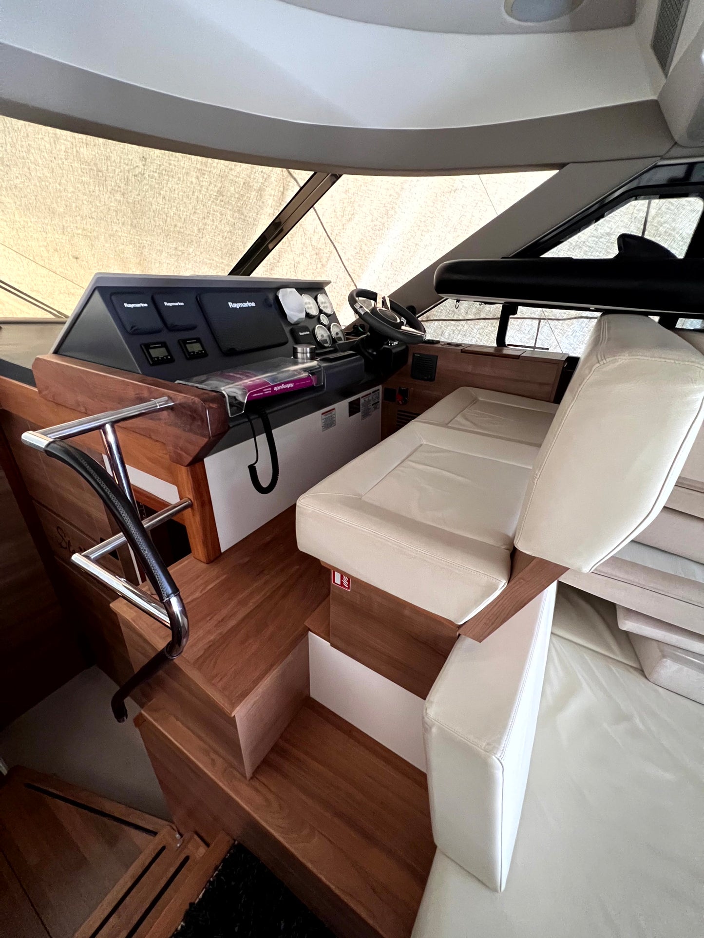 Sealine F 42 Fly Flybridge IPS Motoryacht Yacht Boot Schiff