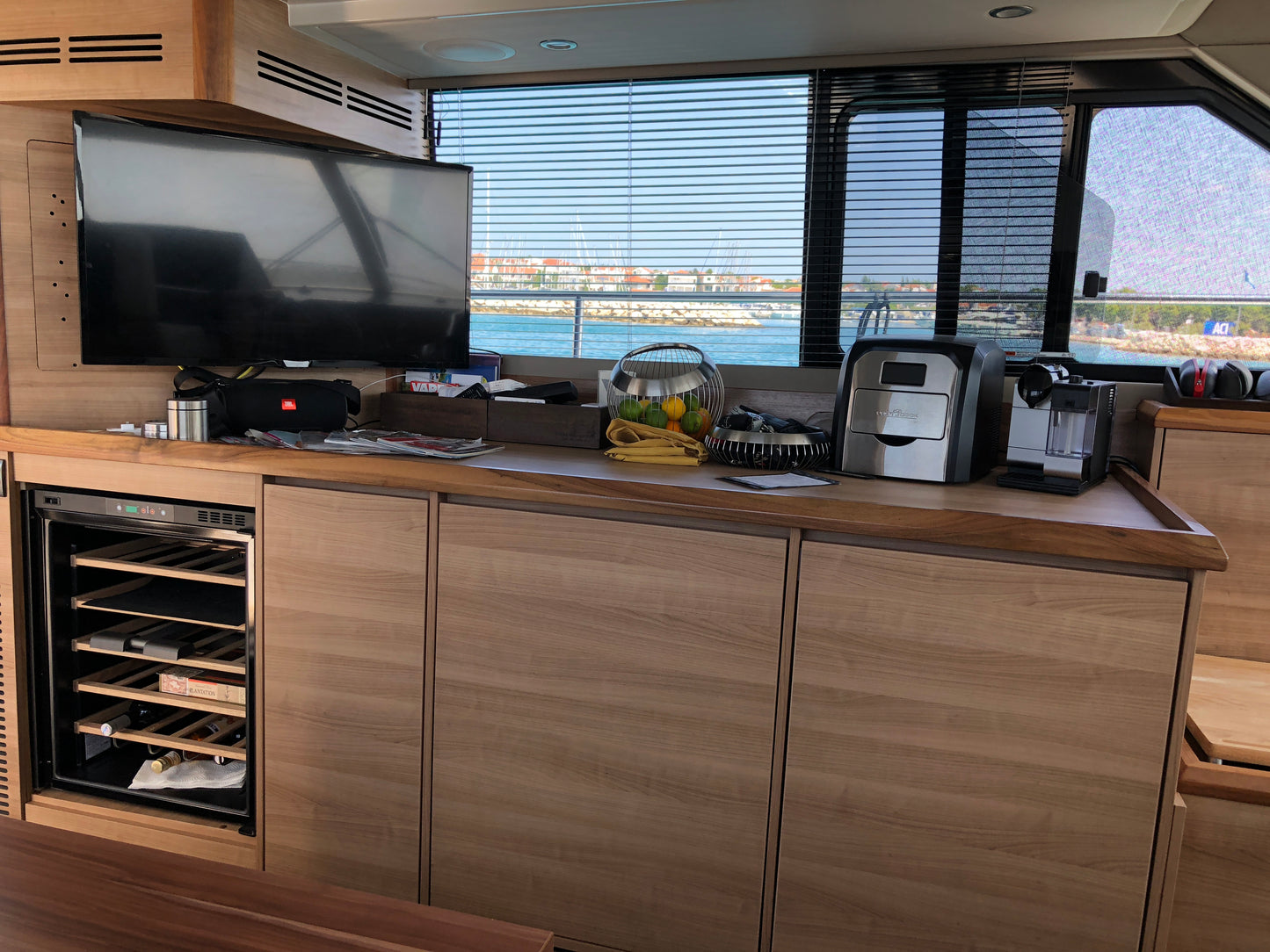 Sealine F 42 Fly Flybridge IPS Motoryacht Yacht Boot Schiff