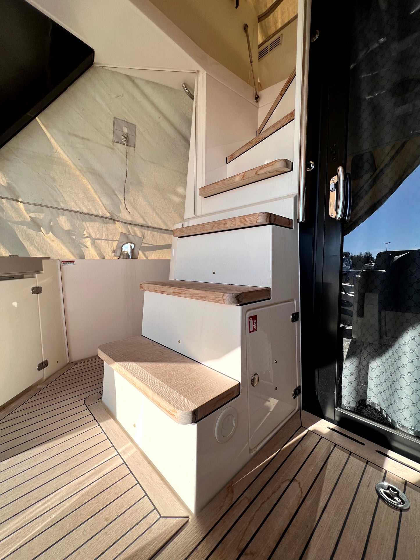 Sealine F 42 Fly Flybridge IPS Motoryacht Yacht Boot Schiff