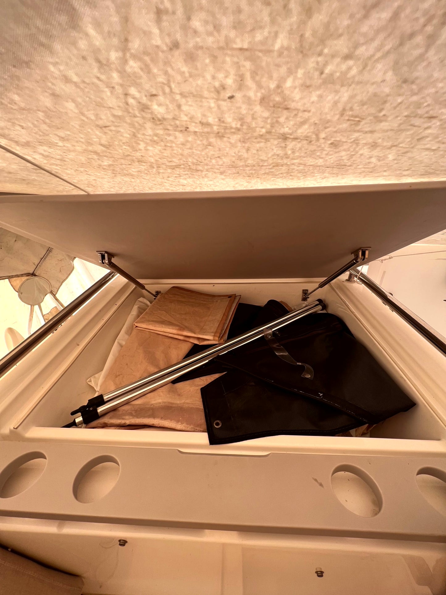 Sealine F 42 Fly Flybridge IPS Motoryacht Yacht Boot Schiff