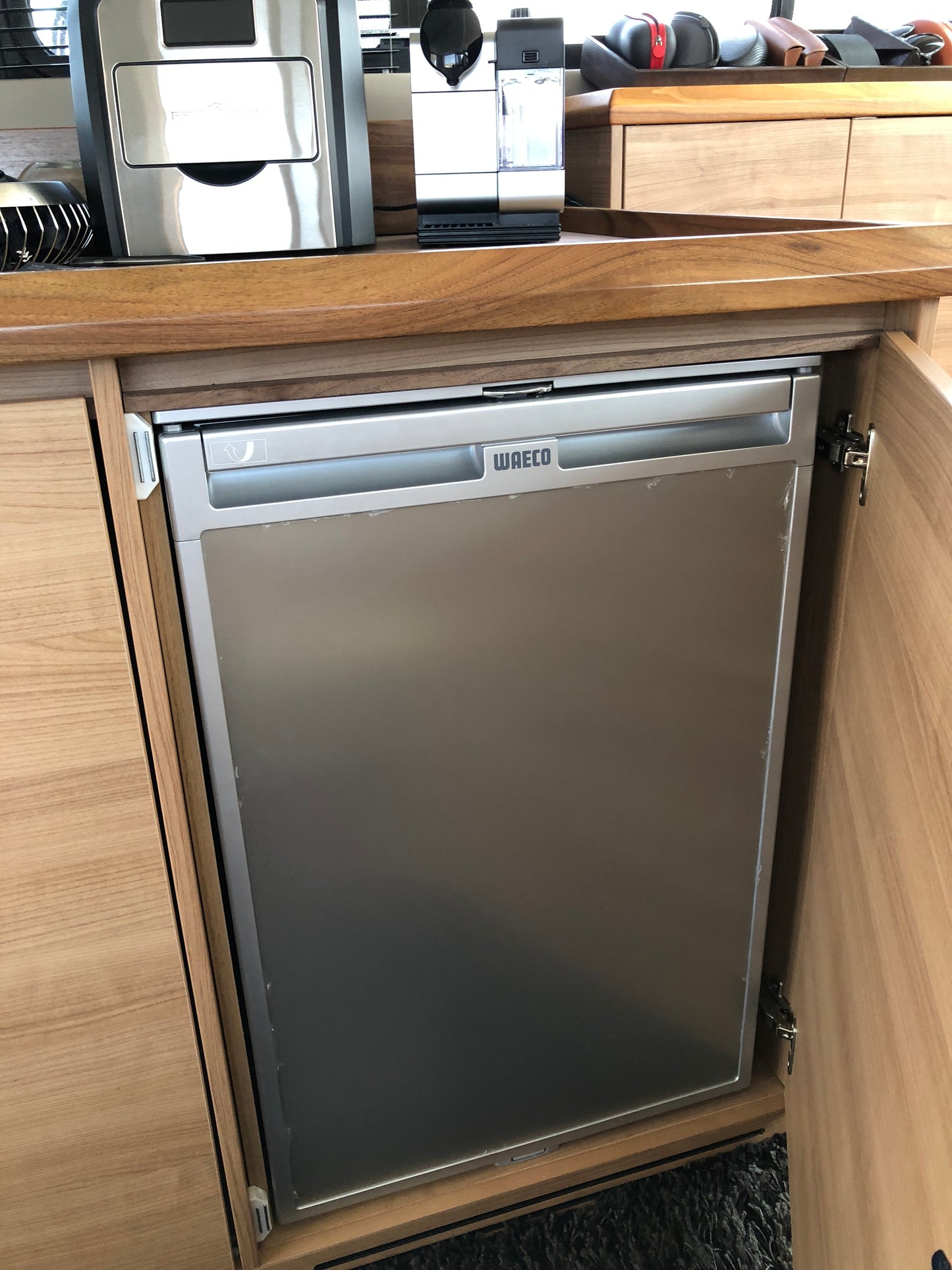 Sealine F 42 Fly Flybridge IPS Motoryacht Yacht Boot Schiff