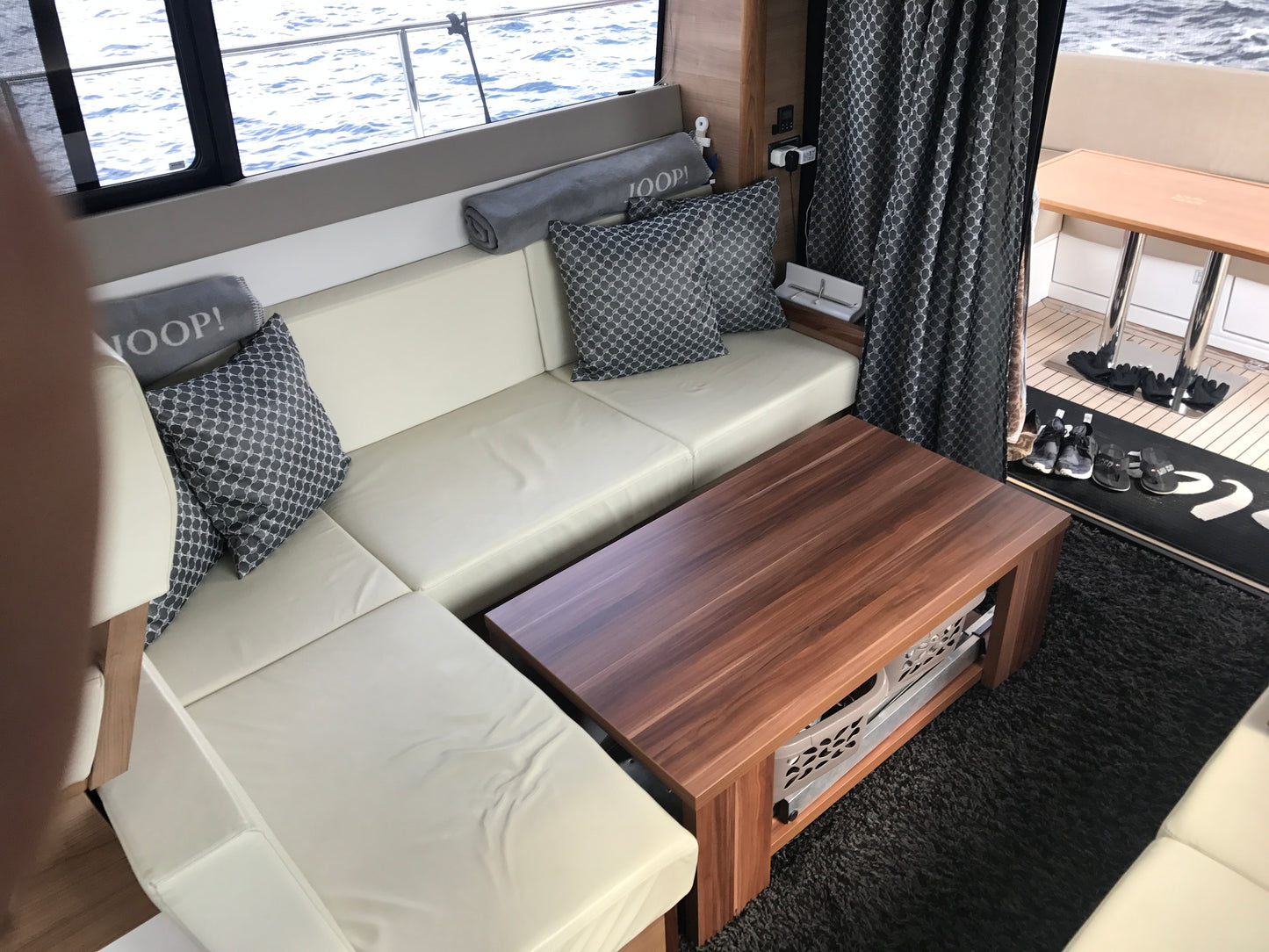 Sealine F 42 Fly Flybridge IPS Motoryacht Yacht Boot Schiff