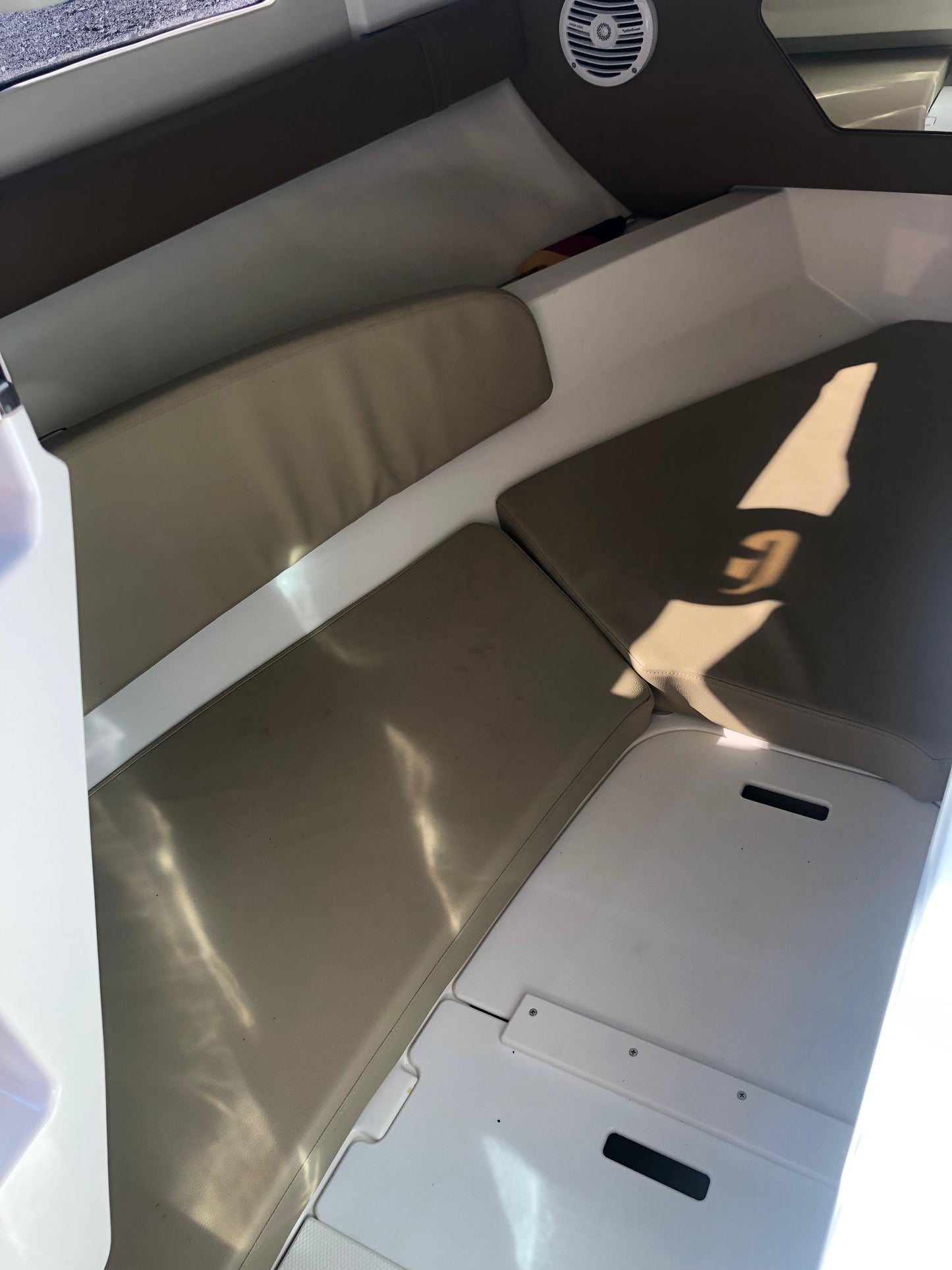 Sea Ray 230 Sundancer Boot mit 250PS MPI Baujahr 2017