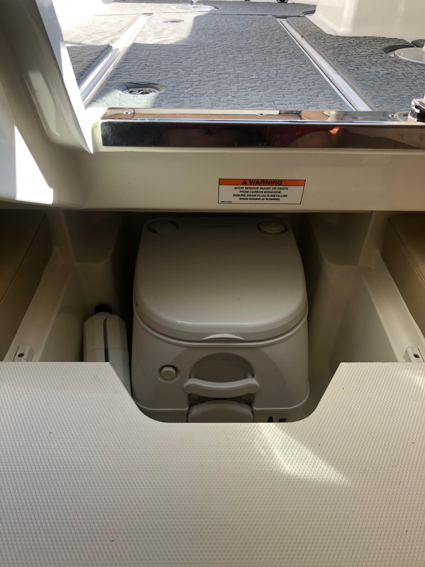 Sea Ray 230 Sundancer Boot mit 250PS MPI Baujahr 2017