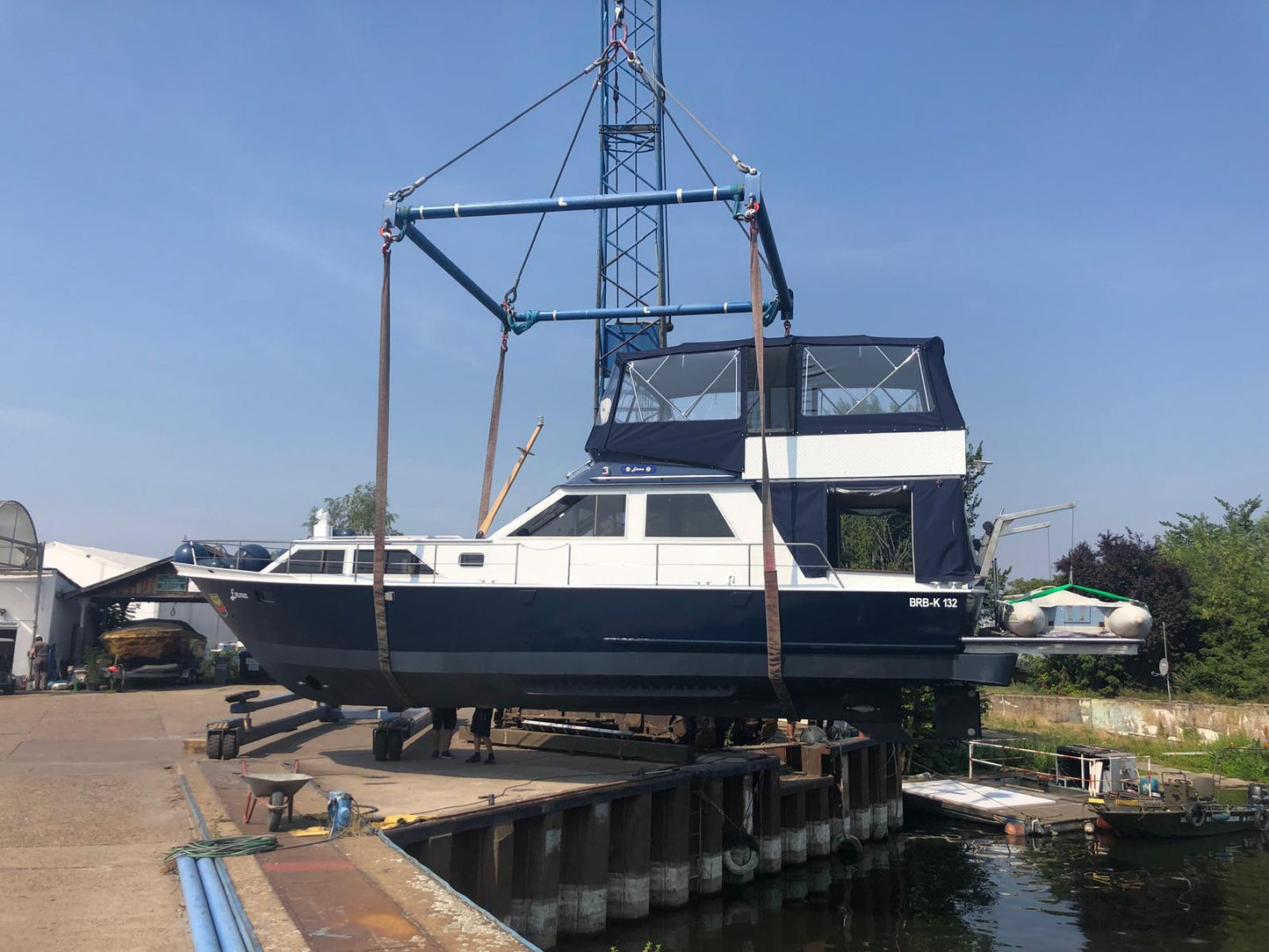 Veerdörn 1300 Motoryacht Boot Motorboot mit Liegeplatz