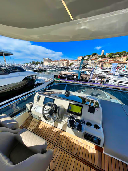 Absolute 62 Fly Flybridge Yacht Motoryacht Boot Motorboot Schiff