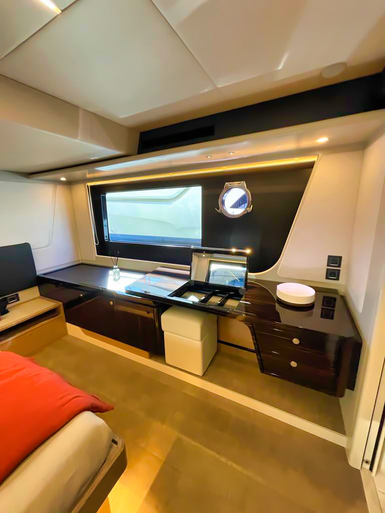 Absolute 62 Fly Flybridge Yacht Motoryacht Boot Motorboot Schiff