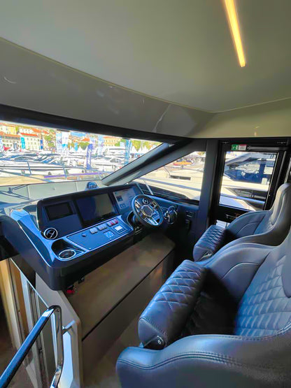 Absolute 62 Fly Flybridge Yacht Motoryacht Boot Motorboot Schiff