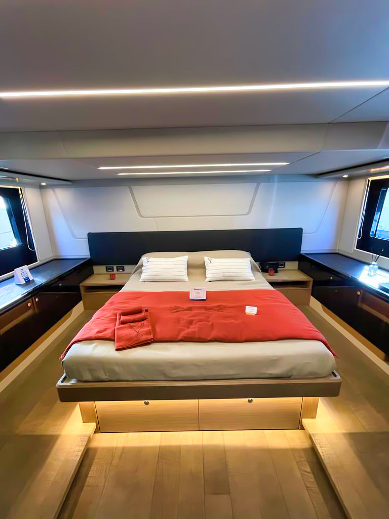 Absolute 62 Fly Flybridge Yacht Motoryacht Boot Motorboot Schiff