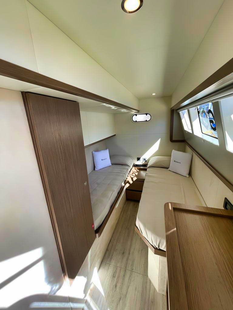 Absolute 62 Fly Flybridge Yacht Motoryacht Boot Motorboot Schiff