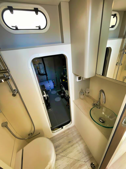 Absolute 62 Fly Flybridge Yacht Motoryacht Boot Motorboot Schiff