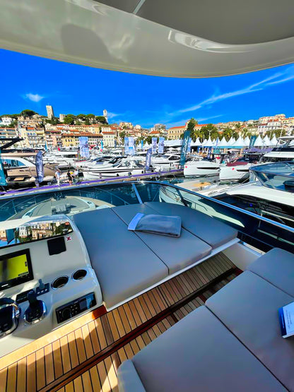 Absolute 62 Fly Flybridge Yacht Motoryacht Boot Motorboot Schiff