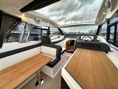 Bavaria SR35 Baujahr 2024 Vorführyacht Motoryacht Motorboot Boot
