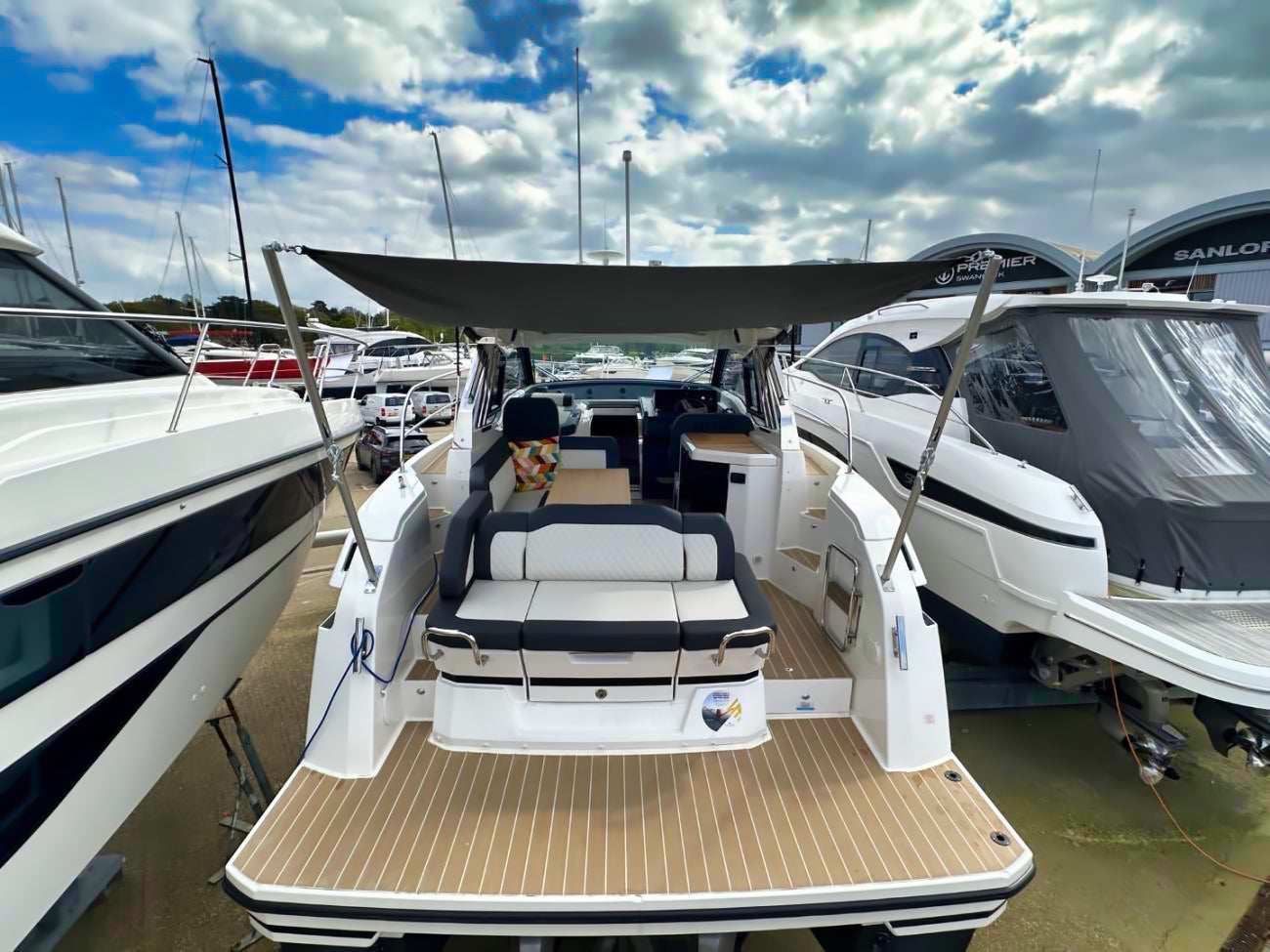 Bavaria SR35 Baujahr 2024 Vorführyacht Motoryacht Motorboot Boot