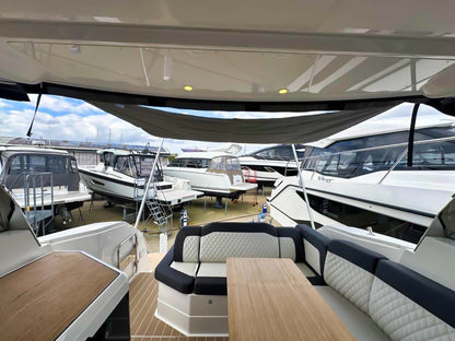 Bavaria SR35 Baujahr 2024 Vorführyacht Motoryacht Motorboot Boot