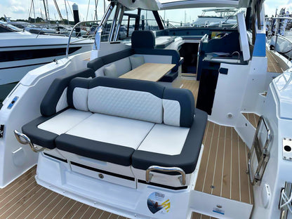 Bavaria SR35 Baujahr 2024 Vorführyacht Motoryacht Motorboot Boot