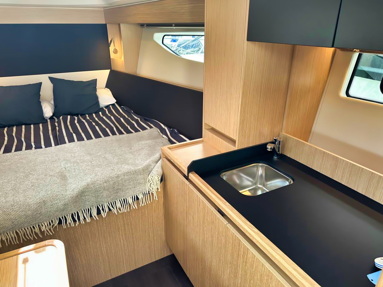 Bavaria SR35 Baujahr 2024 Vorführyacht Motoryacht Motorboot Boot