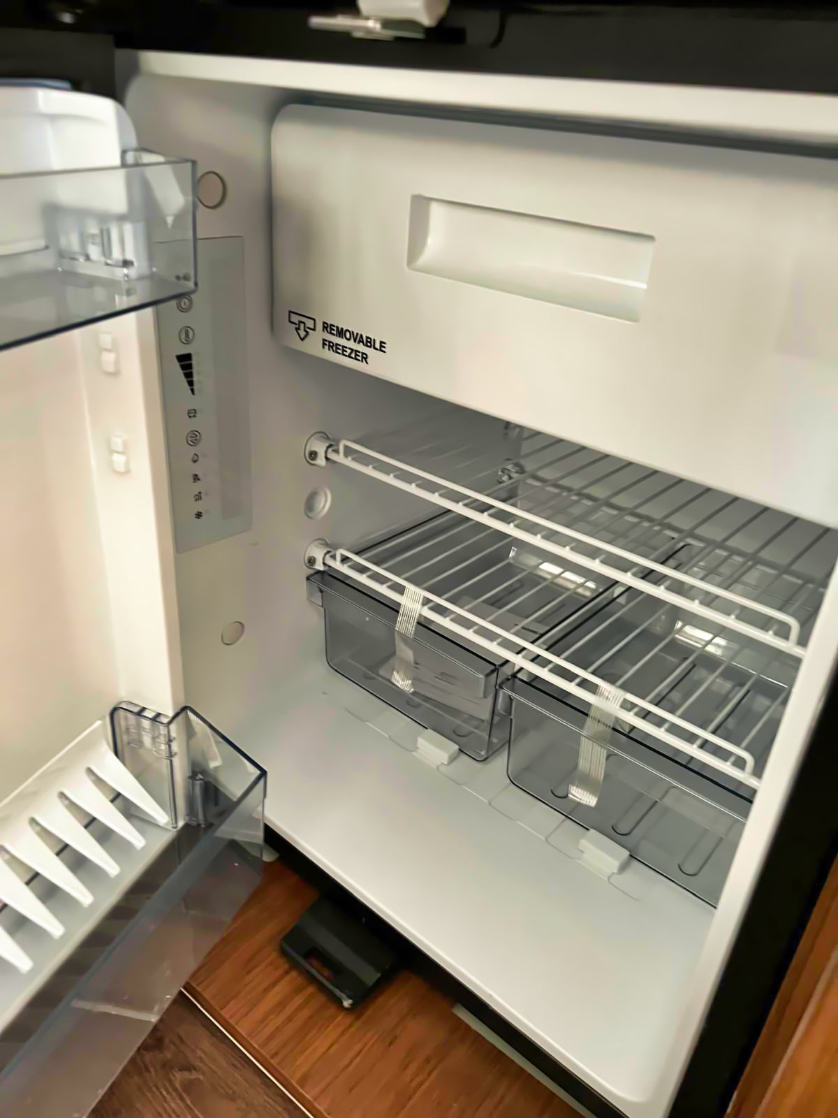 Beneteau Antares 9 OB Baujahr 2024 Motorboot Boot Yacht Motoryacht