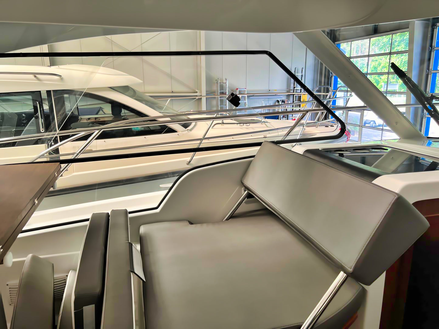 Beneteau Antares 9 OB Baujahr 2024 Motorboot Boot Yacht Motoryacht