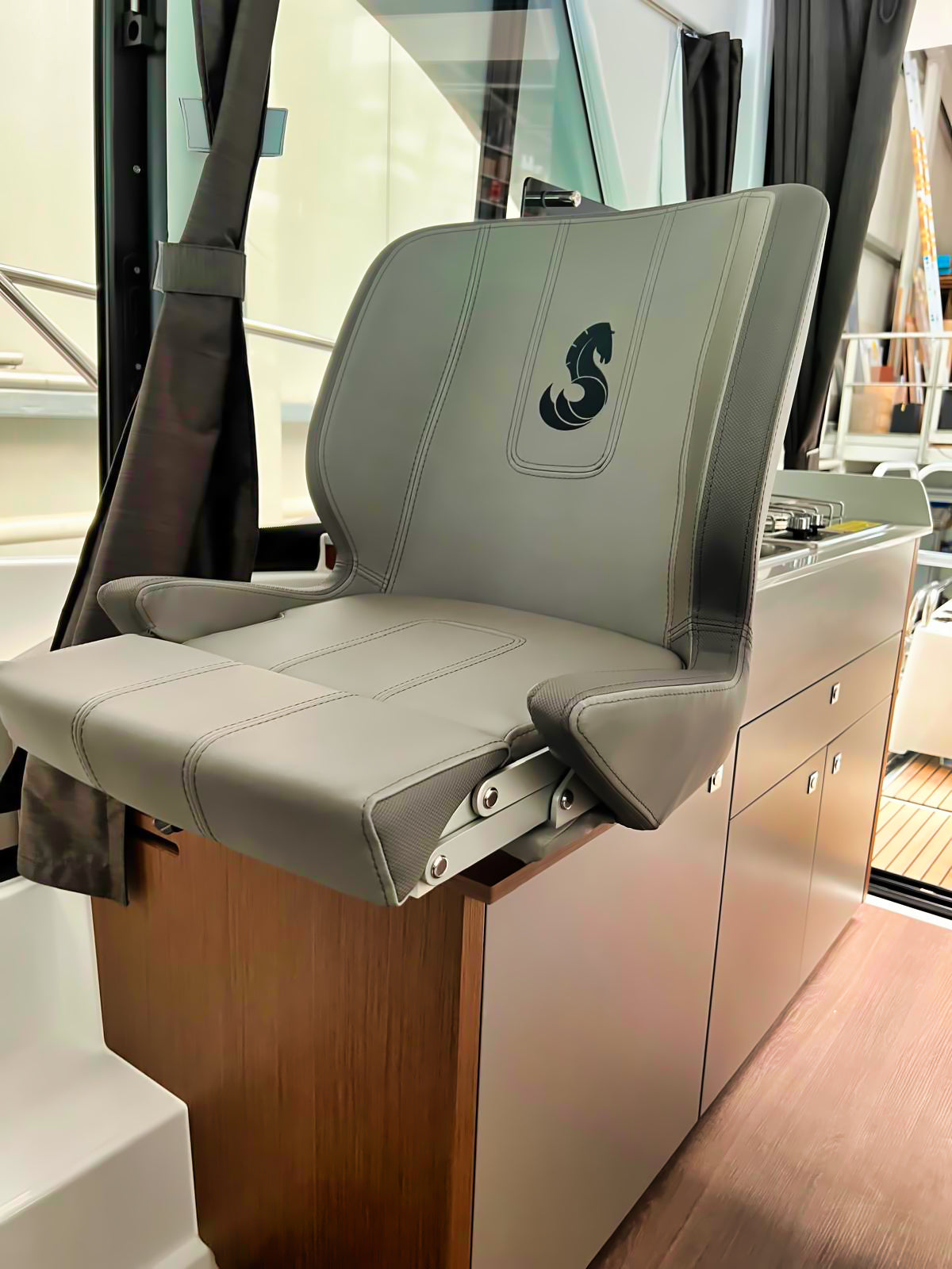 Beneteau Antares 9 OB Baujahr 2024 Motorboot Boot Yacht Motoryacht