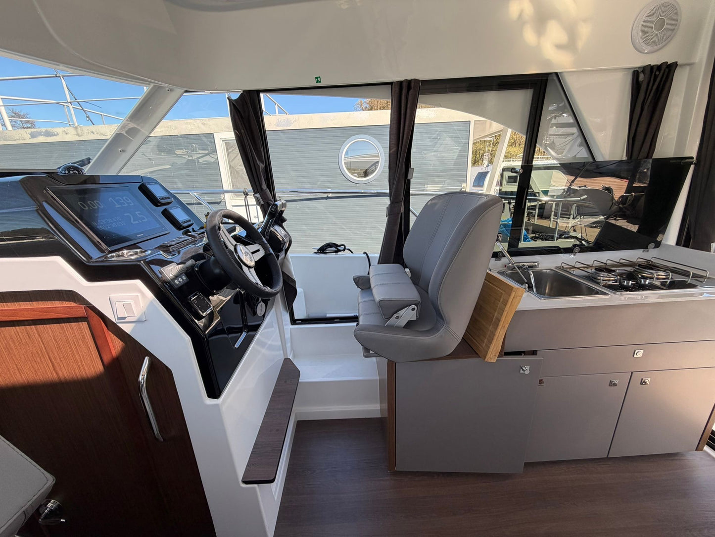 Beneteau Antares 9 OB Baujahr 2024 Motorboot Boot Yacht Motoryacht