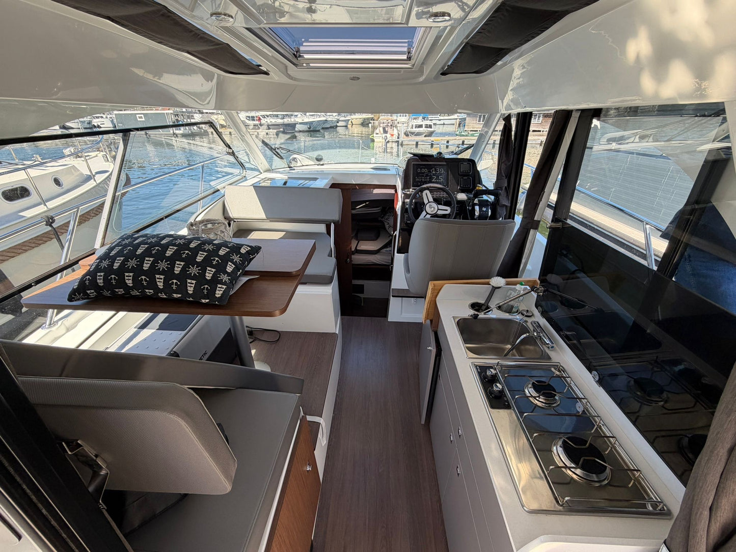 Beneteau Antares 9 OB Baujahr 2024 Motorboot Boot Yacht Motoryacht