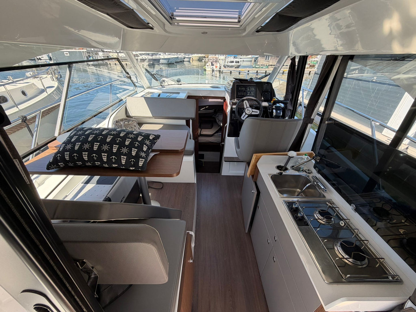 Beneteau Antares 9 OB Baujahr 2024 Motorboot Boot Yacht Motoryacht