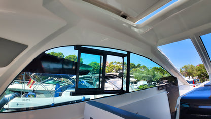 Beneteau Gran Turismo 32 Yacht Motoryacht Boot Motorboot Schiff