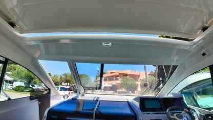 Beneteau Gran Turismo 32 Yacht Motoryacht Boot Motorboot Schiff