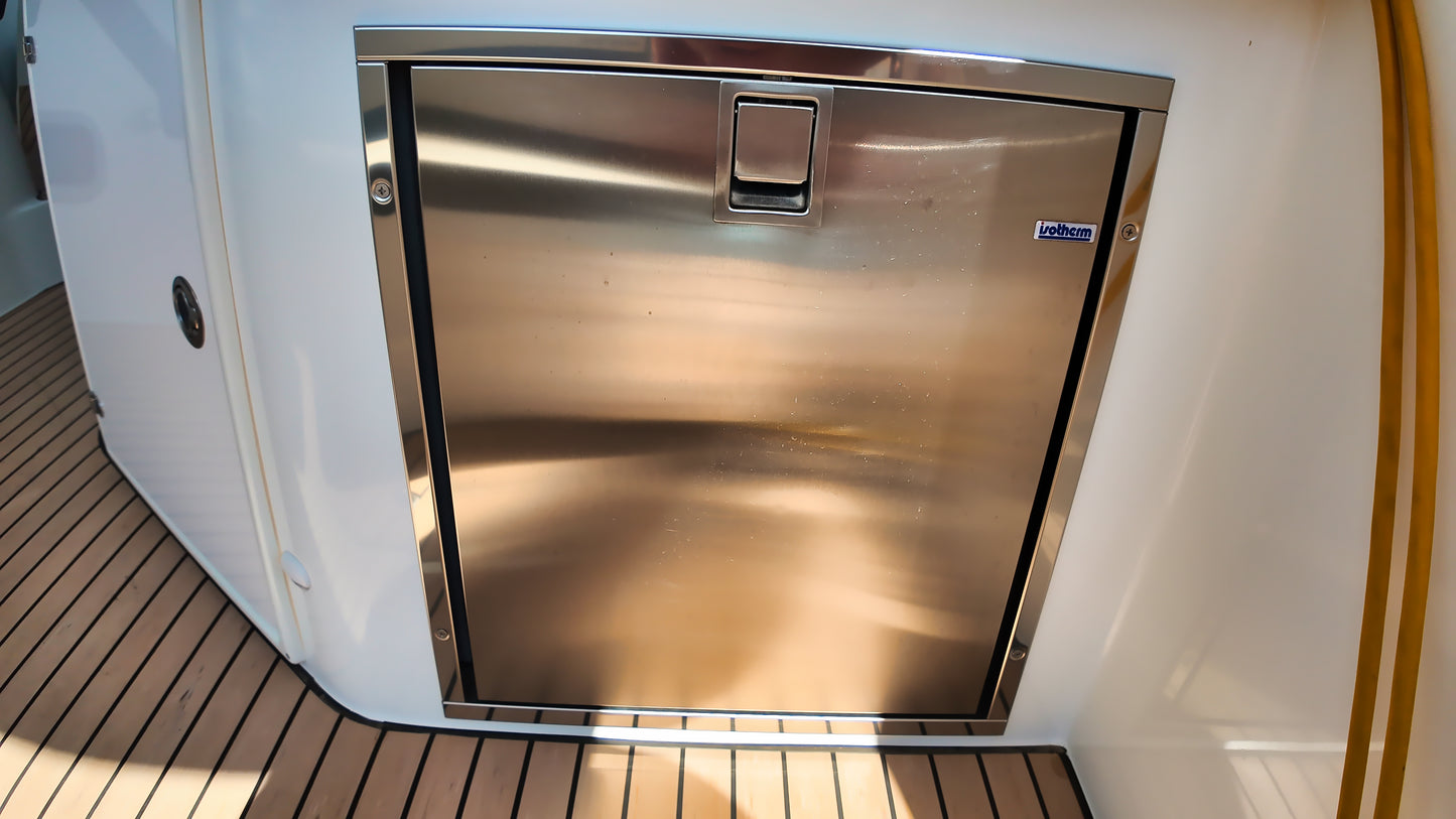 Beneteau Gran Turismo 32 Yacht Motoryacht Boot Motorboot Schiff