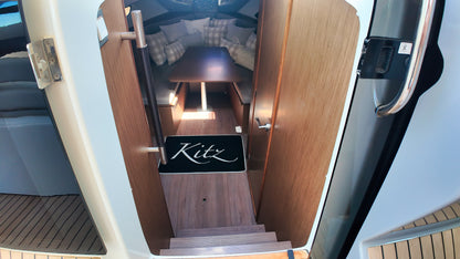 Beneteau Gran Turismo 32 Yacht Motoryacht Boot Motorboot Schiff