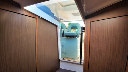 Beneteau Gran Turismo 32 Yacht Motoryacht Boot Motorboot Schiff
