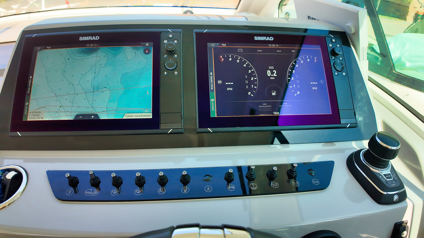Beneteau Gran Turismo 32 Yacht Motoryacht Boot Motorboot Schiff