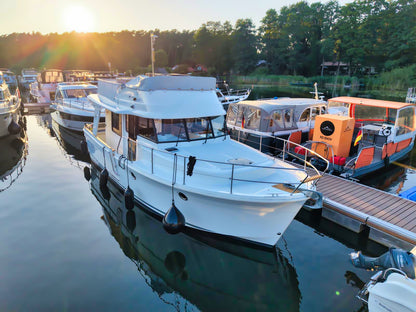 Beneteau Swift Trawler 34 Flybridge Fly Motoryacht Yacht Boot Schiff