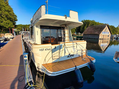 Beneteau Swift Trawler 34 Flybridge Fly Motoryacht Yacht Boot Schiff