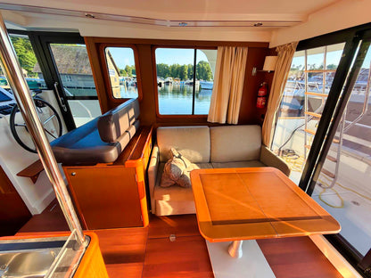 Beneteau Swift Trawler 34 Flybridge Fly Motoryacht Yacht Boot Schiff