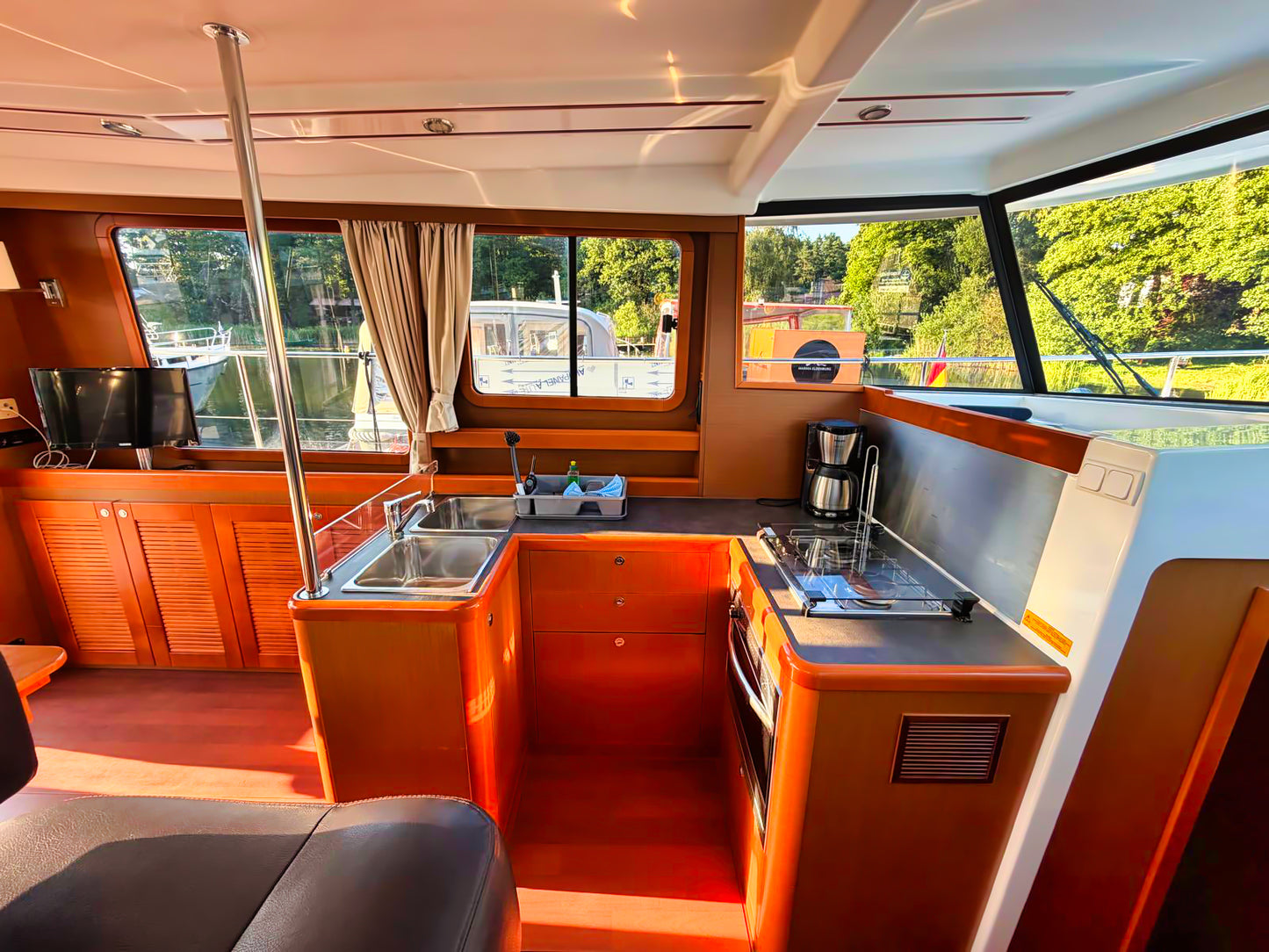 Beneteau Swift Trawler 34 Flybridge Fly Motoryacht Yacht Boot Schiff