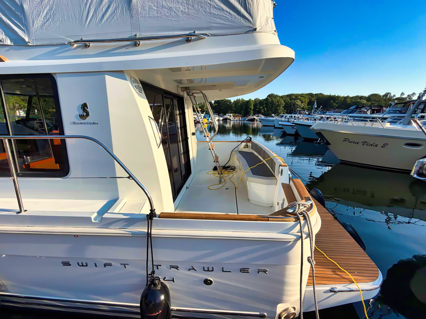 Beneteau Swift Trawler 34 Flybridge Fly Motoryacht Yacht Boot Schiff