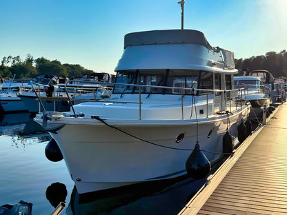 Beneteau Swift Trawler 34 Flybridge Fly Motoryacht Yacht Boot Schiff
